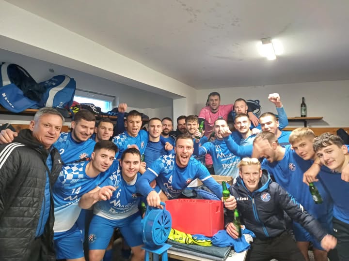 Edi Lacković zabio za važno slavlje Dinama (P) Edi Lacković zabio za važno slavlje Dinama (P)