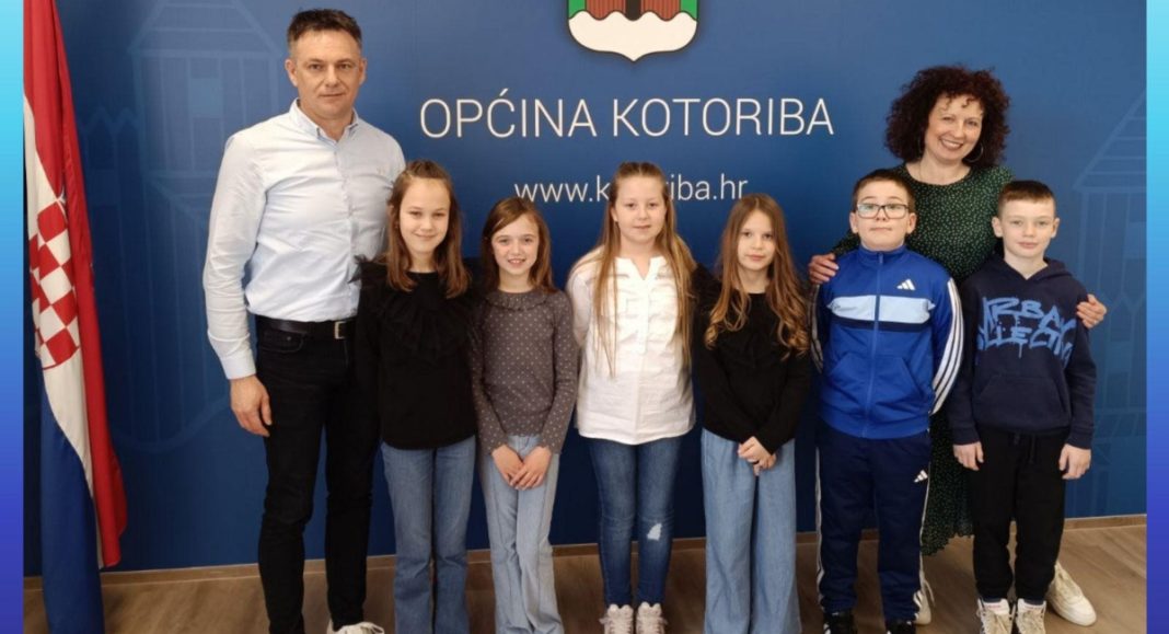 Učenici OŠ Kotoriba predstavili projekt o ljekovitom bilju načelniku Općine Učenici OŠ Kotoriba predstavili projekt o ljekovitom bilju načelniku Općine