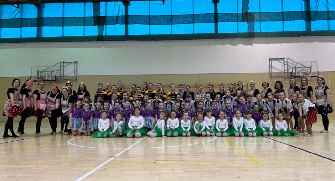 Svetomartinske Mažoretkinje putuju na Državno prvenstvo u Crikvenicu Svetomartinske Mažoretkinje putuju na Državno prvenstvo u Crikvenicu