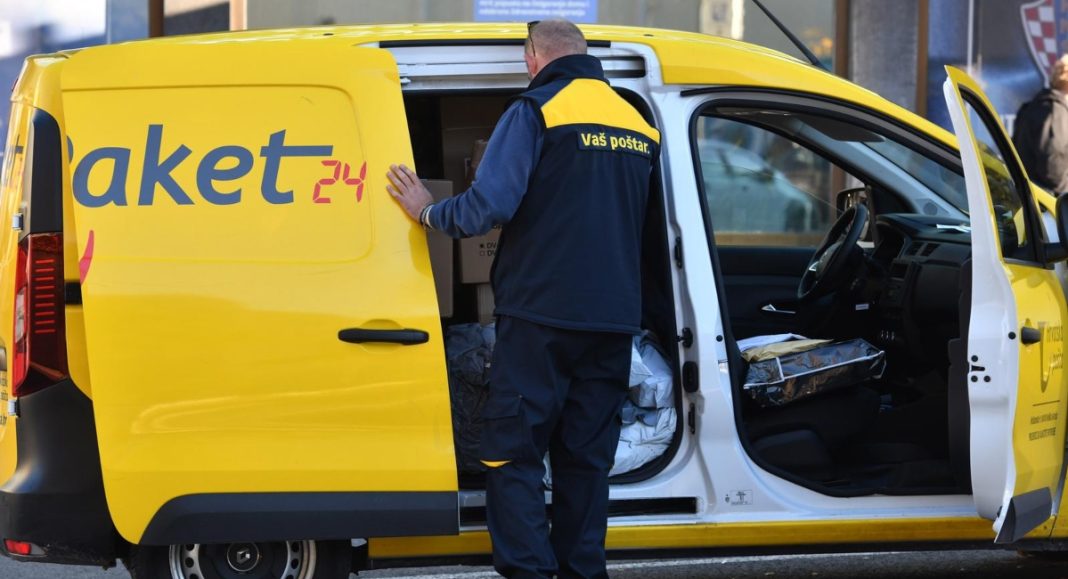 Hrvatska pošta ostvarila rekordnu dobit i digla plaće za čak 230 eura Hrvatska pošta ostvarila rekordnu dobit i digla plaće za čak 230 eura