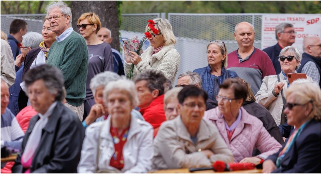 SDP Međimurske županije poziva na proslavu Praznika rada uz grah i glazbu na Starom gradu u Čakovcu SDP Međimurske županije poziva na proslavu Praznika rada uz grah i glazbu na Starom gradu u Čakovcu