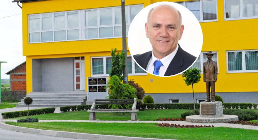 Svečano polaganje kamena temeljca za novi dječji vrtić u Dekanovcu Svečano polaganje kamena temeljca za novi dječji vrtić u Dekanovcu