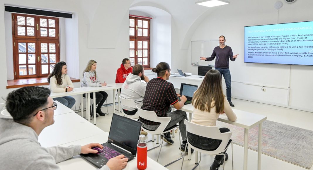 FOI pokreće ‘Career Compass’ kao odgovor na sve dinamičnije zahtjeve tržišta rada FOI pokreće ‘Career Compass’ kao odgovor na sve dinamičnije zahtjeve tržišta rada