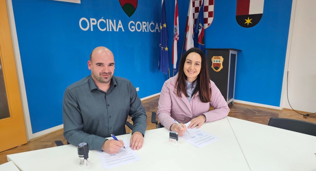 Potpisan ugovor o izvođenju radova na sanaciji lokalnih cesta i poboljšanju oborinske odvodnje u Goričanu Potpisan ugovor o izvođenju radova na sanaciji lokalnih cesta i poboljšanju oborinske odvodnje u Goričanu
