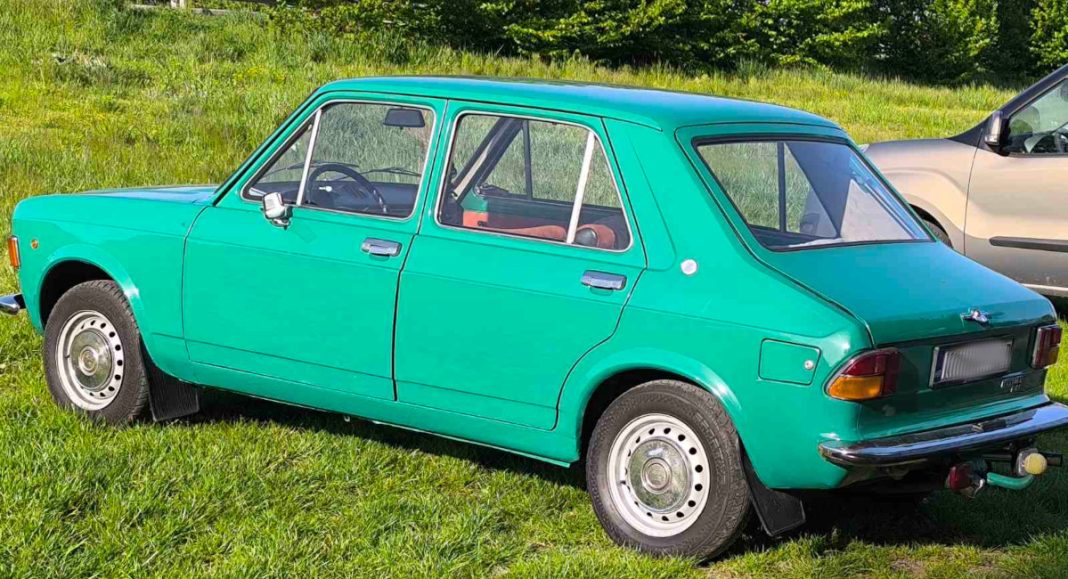 Zastava 101: Legendarni Stojadin mamio poglede šetača! Zastava 101: Legendarni Stojadin mamio poglede šetača!