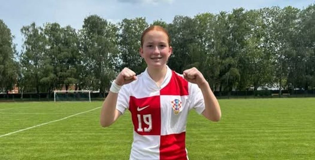 Ena Madić u dresu Hrvatske U-16 reprezentacije Ena Madić u dresu Hrvatske U-16 reprezentacije