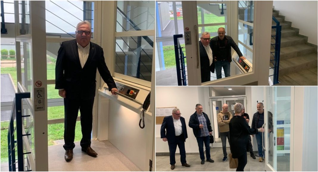 FOTO U Poduzetničkom centru Prelog pušteno u rad dizalo za osobe s invaliditetom! FOTO U Poduzetničkom centru Prelog pušteno u rad dizalo za osobe s invaliditetom!