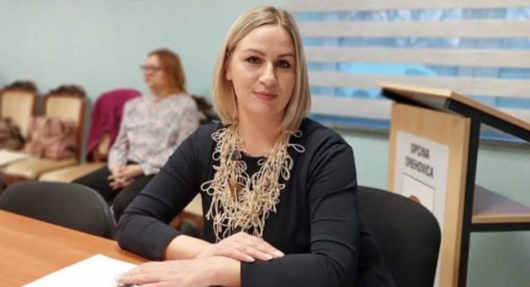 Uvijek nasmijana načelnica Općine Orehovica zahvalila se mještanima i oprostila uz popis brojnih projekata Uvijek nasmijana načelnica Općine Orehovica zahvalila se mještanima i oprostila uz popis brojnih projekata