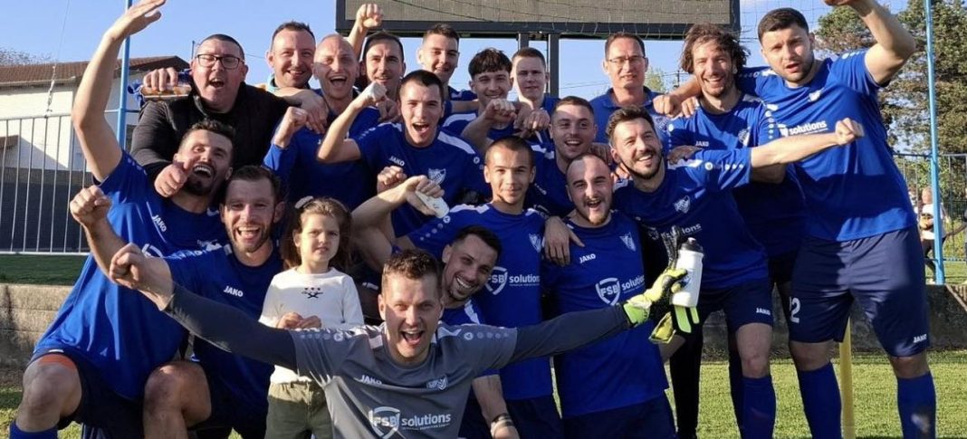 Sloga (Č) ponovno na tronu Sloga (Č) ponovno na tronu