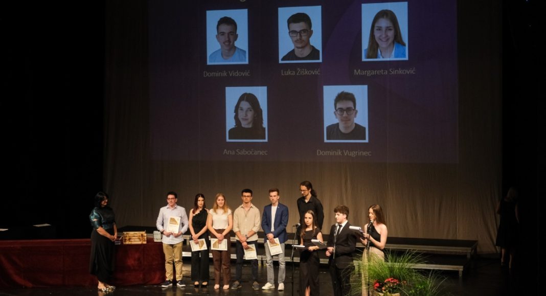 Gimnazija Josipa Slavenskog Čakovec dodijelila Nagradu Josip Slavenski iznimnim maturantima! Gimnazija Josipa Slavenskog Čakovec dodijelila Nagradu Josip Slavenski iznimnim maturantima!