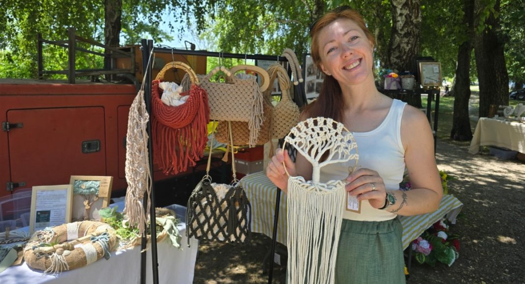 Umjetnost u čvorovima: Martina Horvat iz Preloga izrađuje unikatne proizvode Umjetnost u čvorovima: Martina Horvat iz Preloga izrađuje unikatne proizvode