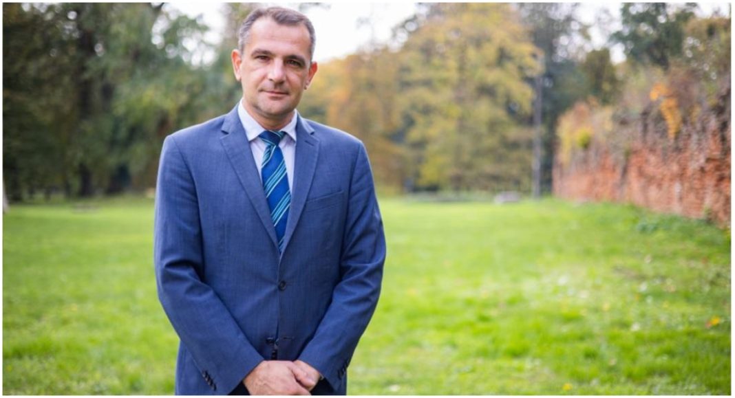 Matija Posavec: Njihova žrtva obvezuje nas da i danas čuvamo humanost i gradimo bolju budućnost Matija Posavec: Njihova žrtva obvezuje nas da i danas čuvamo humanost i gradimo bolju budućnost