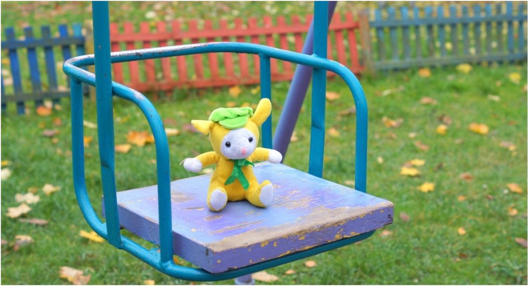 27-godišnjak ukrao cvijeće i igračke iz dječjeg vrtića u Domašincu 27-godišnjak ukrao cvijeće i igračke iz dječjeg vrtića u Domašincu