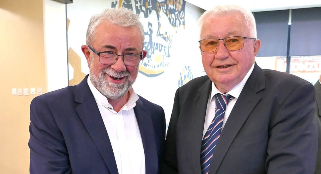 Iako se rijetko viđaju, prijateljstvo ništa ne može pomutiti! Iako se rijetko viđaju, prijateljstvo ništa ne može pomutiti!