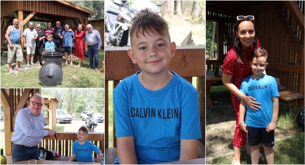 Bartol Sokač, najmlađi kuhar na ‘Dravskoj gulašijadi, ima 6 godina, a najdraže jelo mu je gulaš! Bartol Sokač, najmlađi kuhar na ‘Dravskoj gulašijadi, ima 6 godina, a najdraže jelo mu je gulaš!