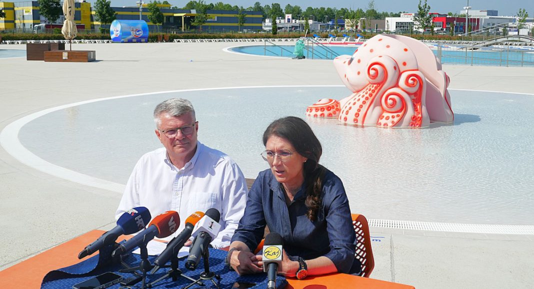 U subotu, 7. lipnja, u 9 sati, počinje sezona kupanja u vanjskim bazenima! Cijene ulaznica ostaju iste već 4 godine! U subotu, 7. lipnja, u 9 sati, počinje sezona kupanja u vanjskim bazenima! Cijene ulaznica ostaju iste već 4 godine!