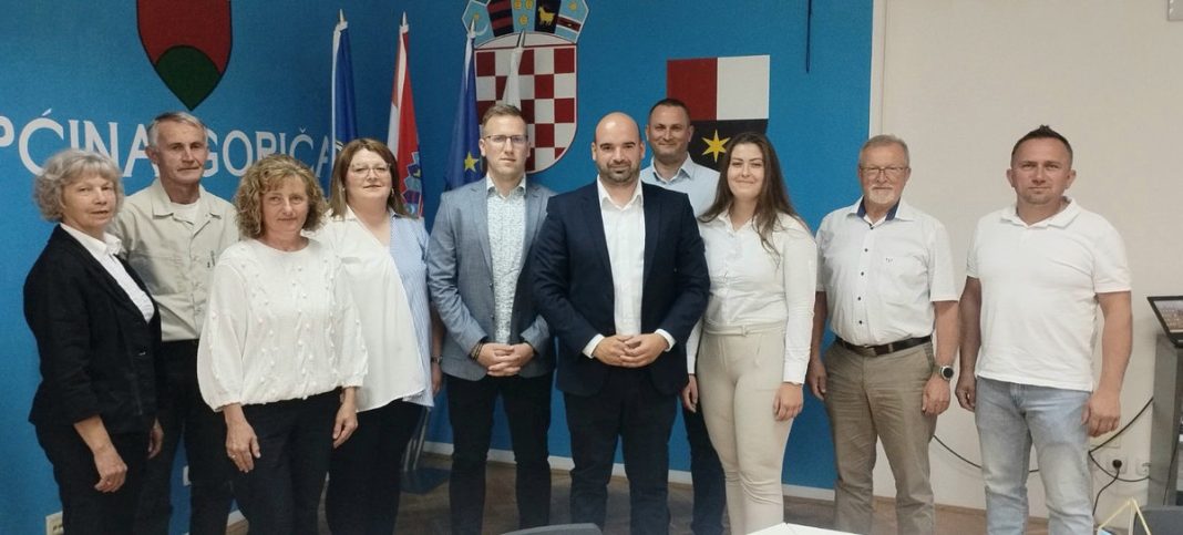 FOTO Evo tko su (stari) novi vijećnici Općine Goričan za naredne 4 godine! FOTO Evo tko su (stari) novi vijećnici Općine Goričan za naredne 4 godine!