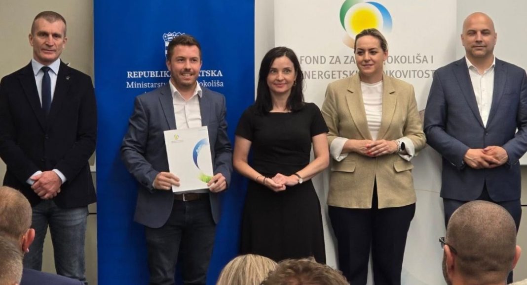 FOTO/VIDEO Stižu pametni pješački prijelazi u Podturnu, Novakovcu i Miklavcu i sustav za građane ‘Moj Grad’! FOTO/VIDEO Stižu pametni pješački prijelazi u Podturnu, Novakovcu i Miklavcu i sustav za građane ‘Moj Grad’!