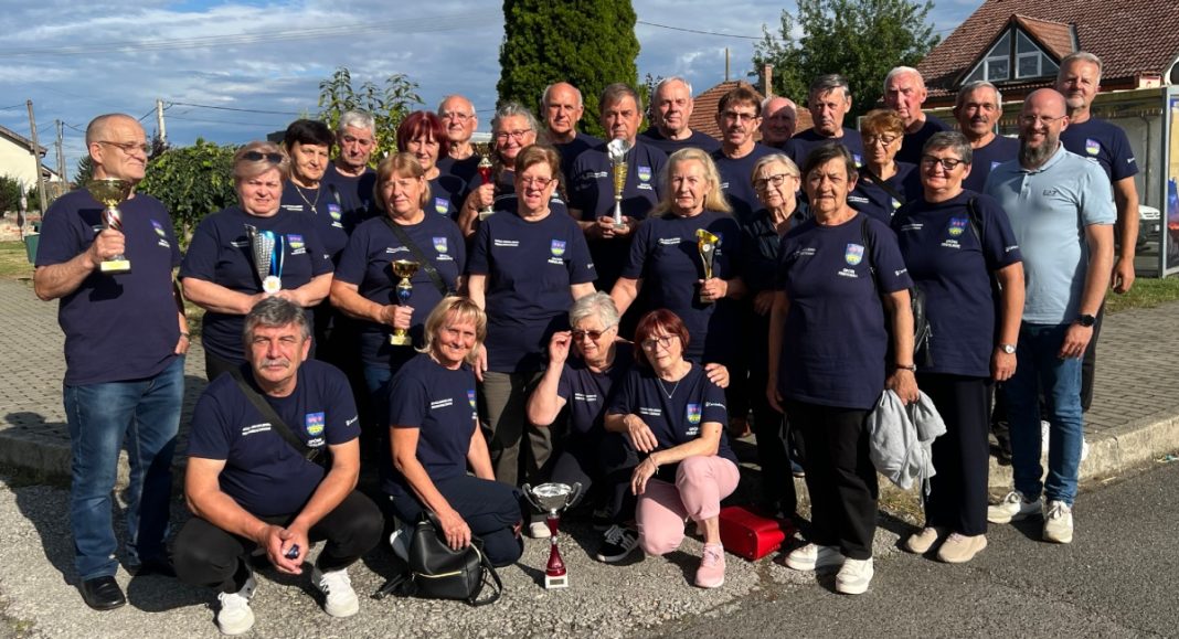 Prijem sportaša Matice umirovljenika MŽ, podružnice Pribislavec kod načelnika Ladića Prijem sportaša Matice umirovljenika MŽ, podružnice Pribislavec kod načelnika Ladića