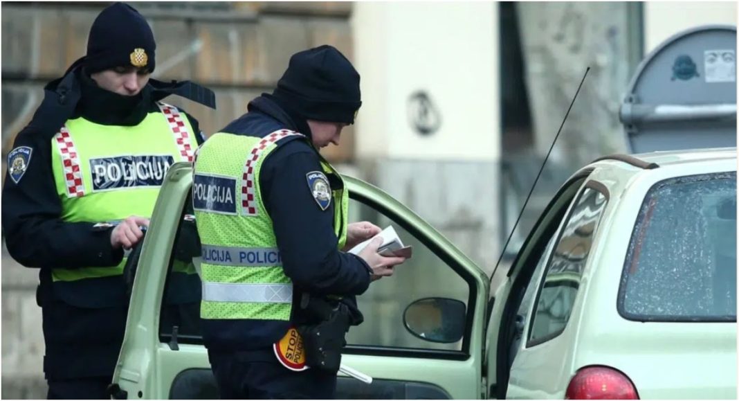 Policija u akciji kontrolirala 47 vozila, 20 vozača prekršilo zakon Policija u akciji kontrolirala 47 vozila, 20 vozača prekršilo zakon