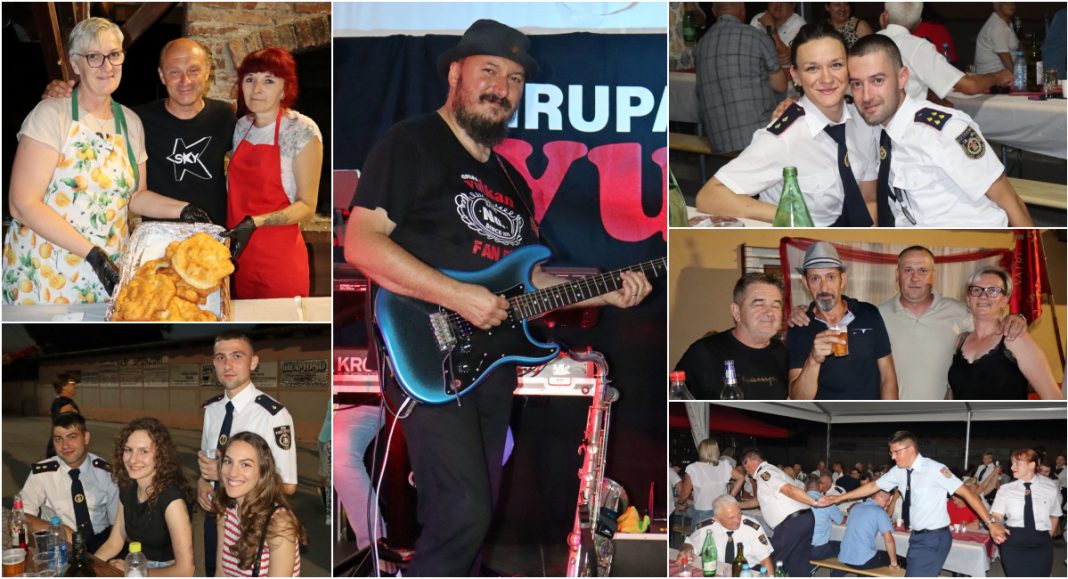 FOTO/VIDEO Uz grupu Vulkan, u Podturnu u čast vatrogascima odlična fešta do kasnih sati! FOTO/VIDEO Uz grupu Vulkan, u Podturnu u čast vatrogascima odlična fešta do kasnih sati!
