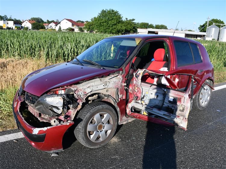 Pijana vozačica kod Štefanca prešla u suprotni trak i izazvala sudar! Pijana vozačica kod Štefanca prešla u suprotni trak i izazvala sudar!