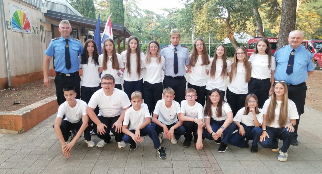 ‘Gromovi’ iz Krištanovca na 30. Kampu vatrogasne mladeži u Fažani ‘Gromovi’ iz Krištanovca na 30. Kampu vatrogasne mladeži u Fažani