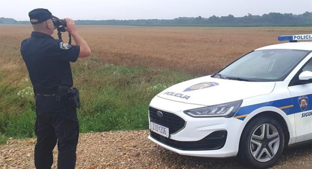 Policija intenzivno traga za ubojicom, dignuti su i dronovi Policija intenzivno traga za ubojicom, dignuti su i dronovi