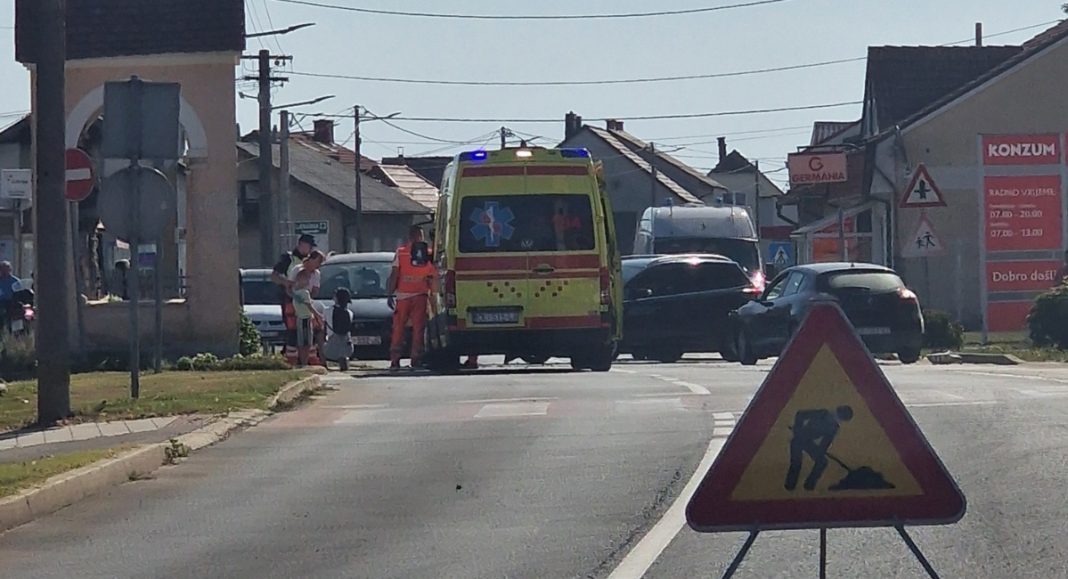 Sudar tri vozila u Pribislavcu – promet otežan, očevid u tijeku Sudar tri vozila u Pribislavcu – promet otežan, očevid u tijeku
