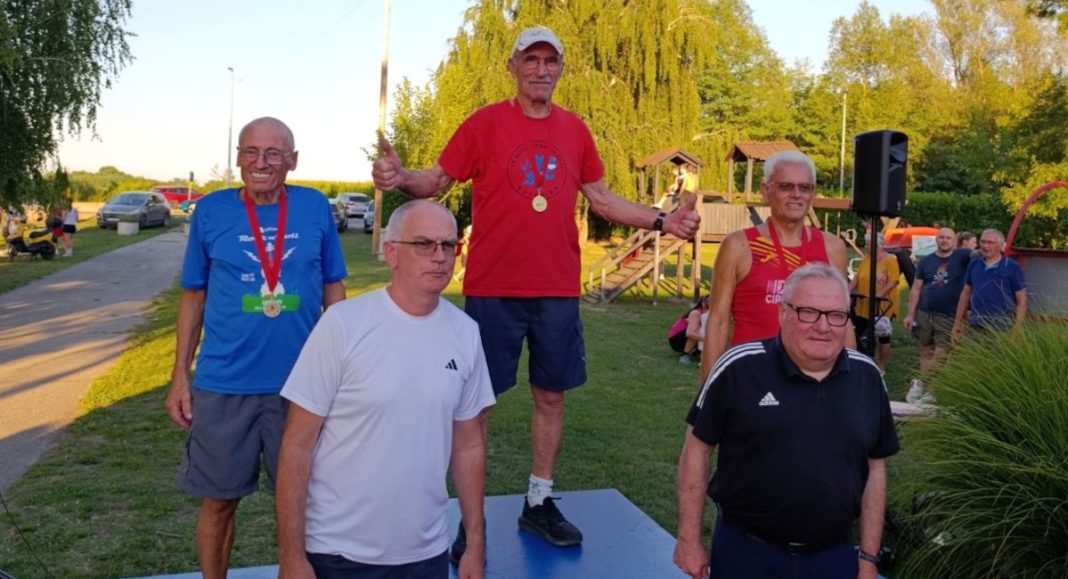 Zlato i srebro za veterane Kotoripskih begača na RED RUN utrci Zlato i srebro za veterane Kotoripskih begača na RED RUN utrci