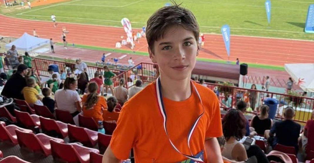 Mladi nogometaš Ivan Logožar redovito rastura na Erste ligi Mladi nogometaš Ivan Logožar redovito rastura na Erste ligi