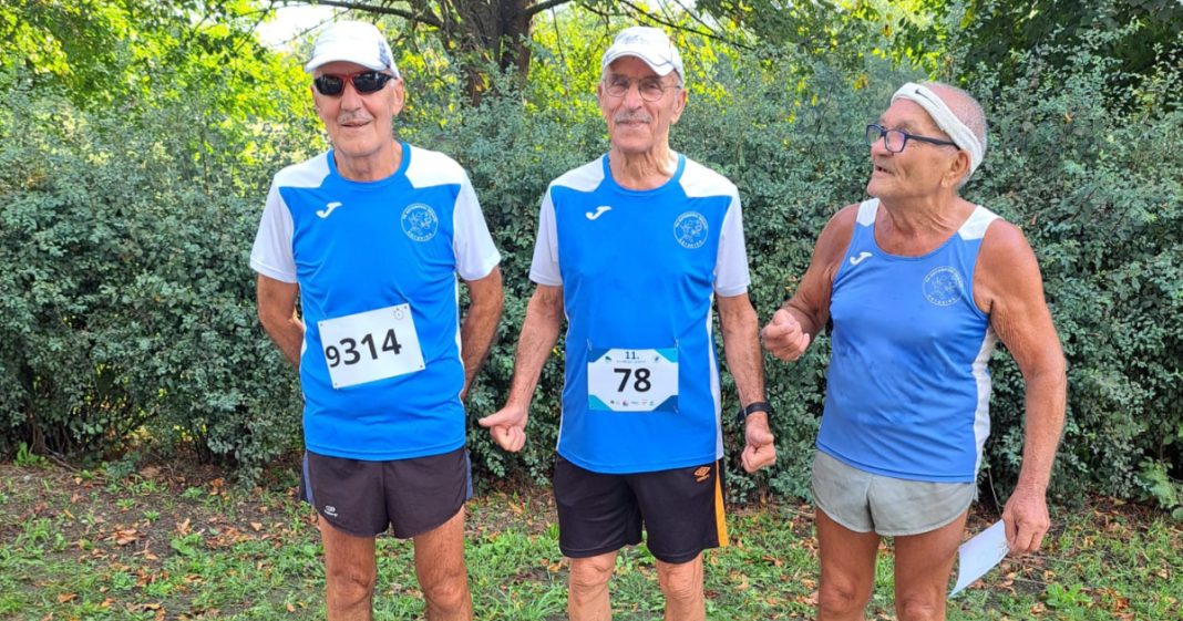 Kad godine ne predstavljaju granice: 79-godišnji Zvonko Cmrečki i prijatelji još uvijek se utrkuju Kad godine ne predstavljaju granice: 79-godišnji Zvonko Cmrečki i prijatelji još uvijek se utrkuju
