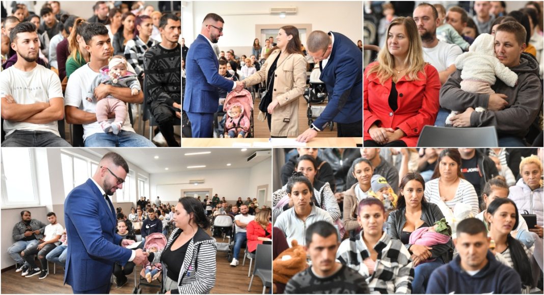 FOTO Općina Nedelišće nastavlja s mjerama demografske potpore: Uručeni bonovi za novorođenčad FOTO Općina Nedelišće nastavlja s mjerama demografske potpore: Uručeni bonovi za novorođenčad