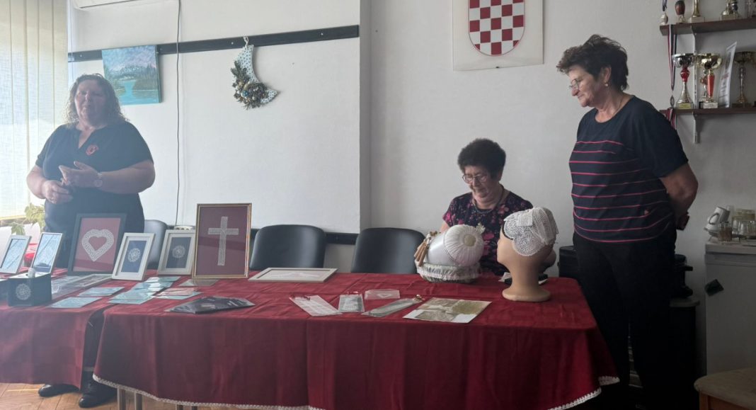 Udruga „Svetomarska čipka“ ugostila bicikliste u sklopu projekta IBC TZ Međimurje Udruga „Svetomarska čipka“ ugostila bicikliste u sklopu projekta IBC TZ Međimurje