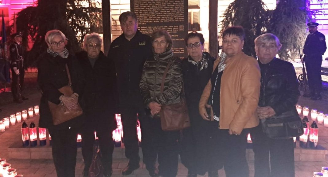 U Vukovaru obilježeno sjećanje na 97 poginulih i nestalih policajaca, junaka Domovinskog rata U Vukovaru obilježeno sjećanje na 97 poginulih i nestalih policajaca, junaka Domovinskog rata