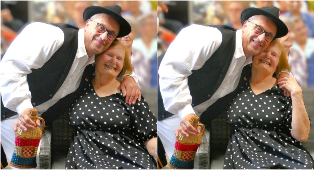 Kad je u publici primijetio svoju nekadašnju učiteljicu, Predrag nije mogao skriti svoje oduševljenje…! Kad je u publici primijetio svoju nekadašnju učiteljicu, Predrag nije mogao skriti svoje oduševljenje…!