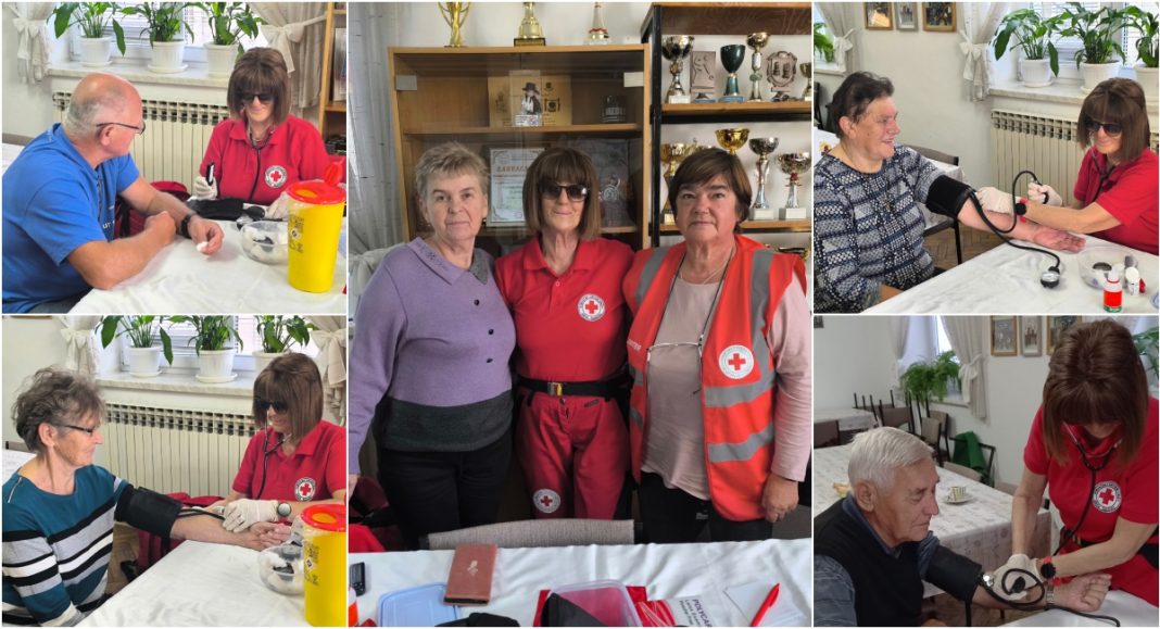 FOTO Zdravlje na prvom mjestu: Alenka Novak u Kotoribi mjerila tlak i šećer u krvi FOTO Zdravlje na prvom mjestu: Alenka Novak u Kotoribi mjerila tlak i šećer u krvi