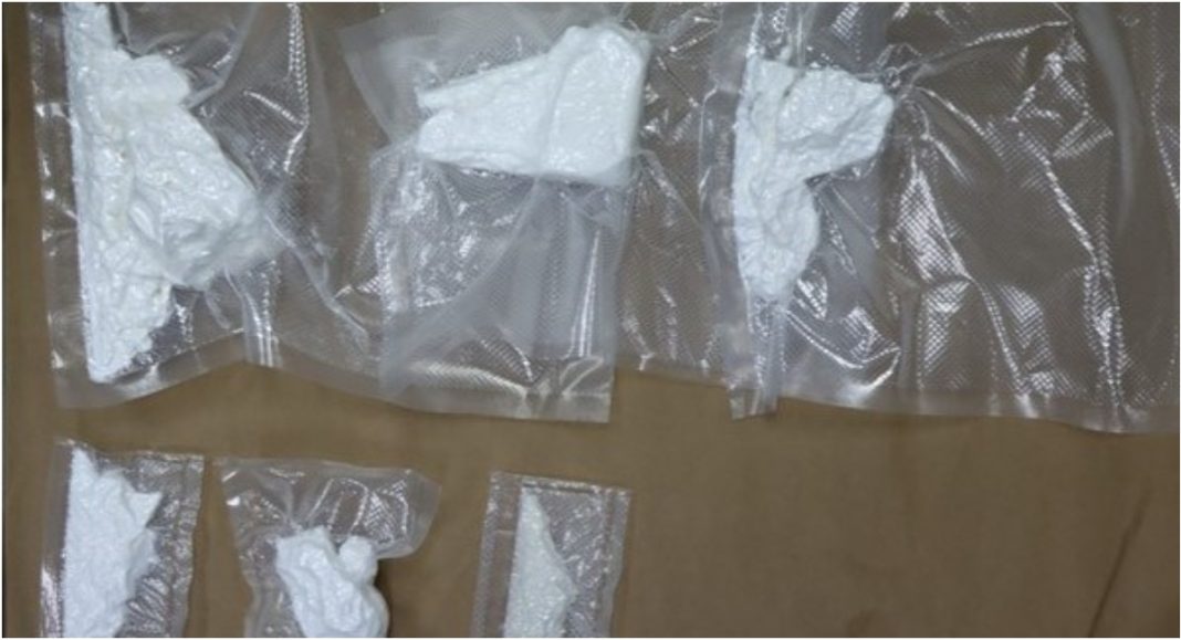 Uhićeno pet osoba zbog sumnje na preprodaju kokaina u Međimurju Uhićeno pet osoba zbog sumnje na preprodaju kokaina u Međimurju