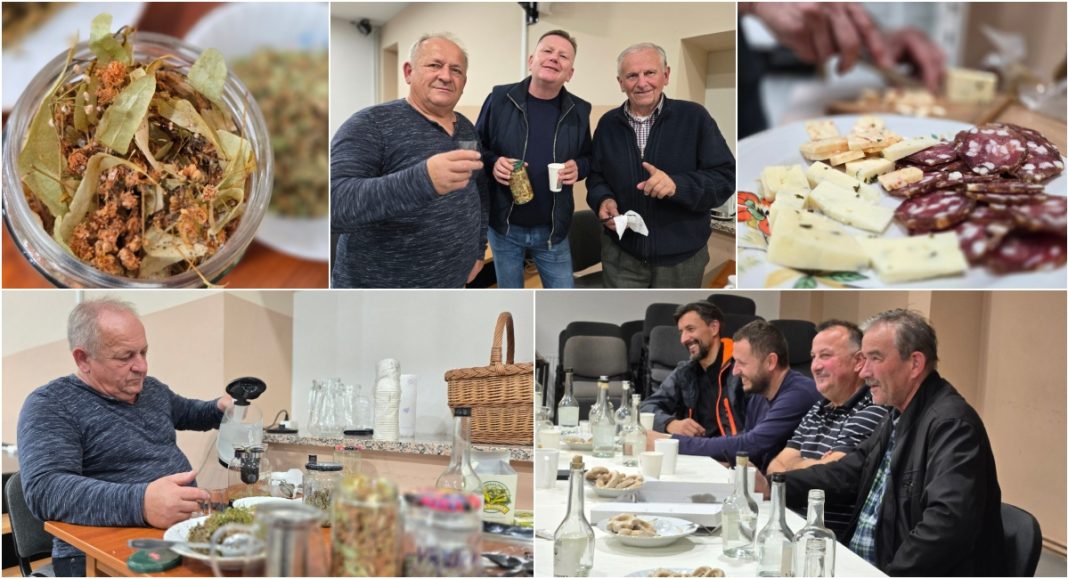 FOTO Za okrijepu: žganica s lipovim čajem i medenjacima! Bilo je veselo! FOTO Za okrijepu: žganica s lipovim čajem i medenjacima! Bilo je veselo!