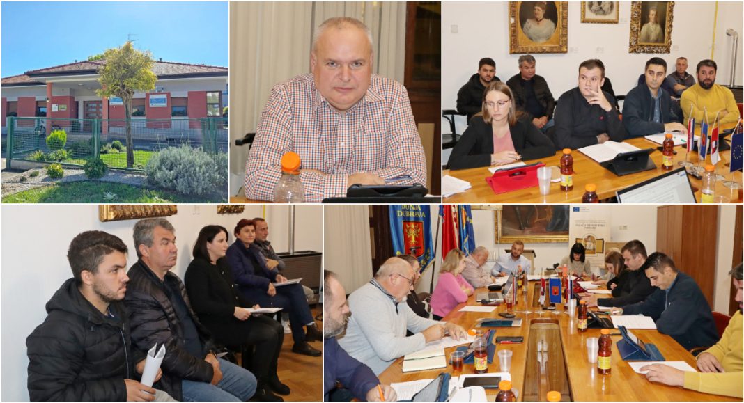 FOTO Općina Donja Dubrava: cijene vrtića zasad iste, kamera za nadzor brzine, monografija općine ide u tisak FOTO Općina Donja Dubrava: cijene vrtića zasad iste, kamera za nadzor brzine, monografija općine ide u tisak