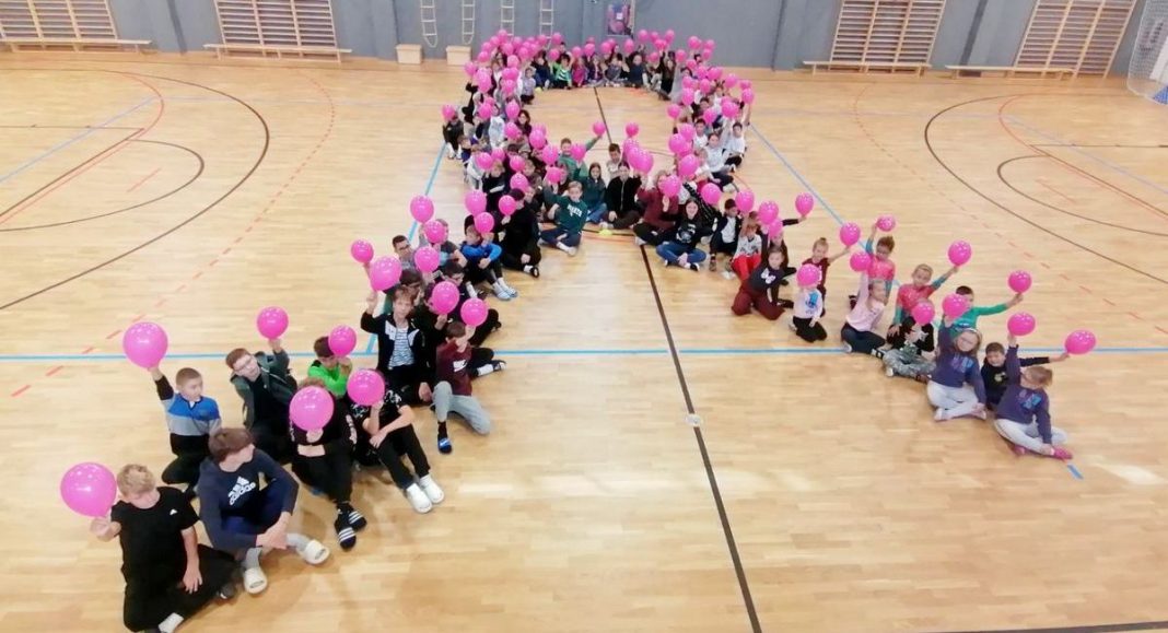 FOTO Učenici OŠ Sveta Marija poručili: ‘Mama, budi zdrava!’ FOTO Učenici OŠ Sveta Marija poručili: ‘Mama, budi zdrava!’