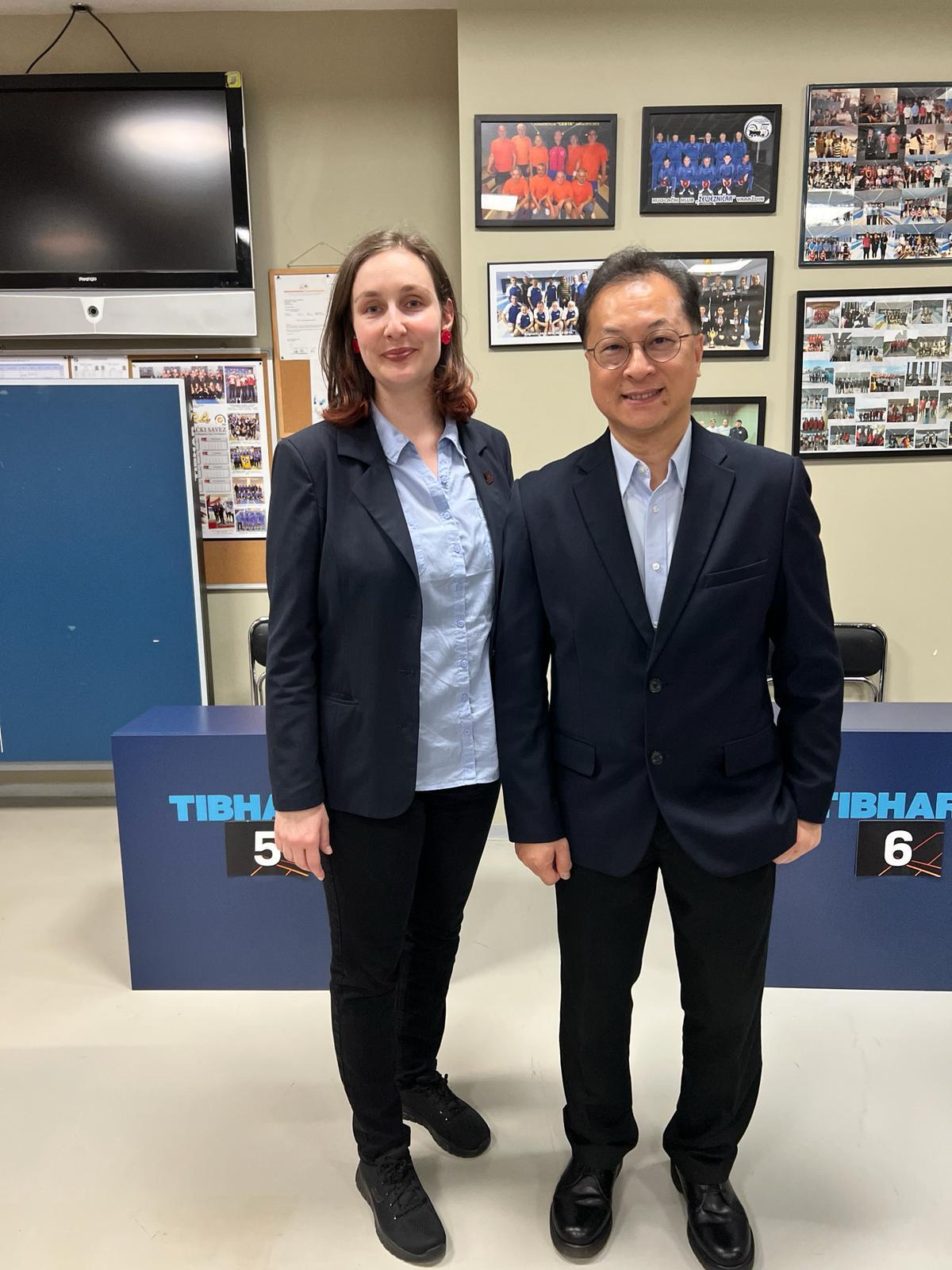 0 02 05 90ff0fc7cebb98d5f8b7a2e98119bf1fa2c15f7c85e6862efe779ea95dead956 1c6dc60d062fc8