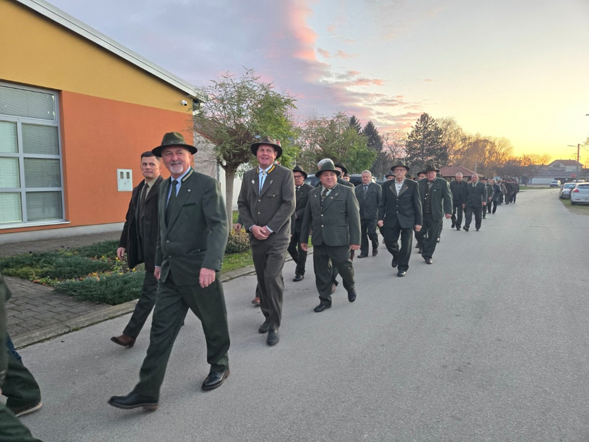 20251129 161545 copy 1600x1200