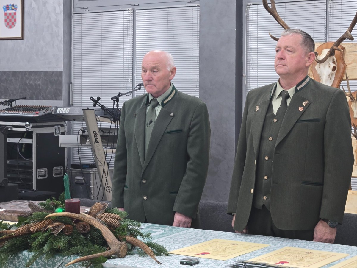 20251129 162552 copy 1600x1200