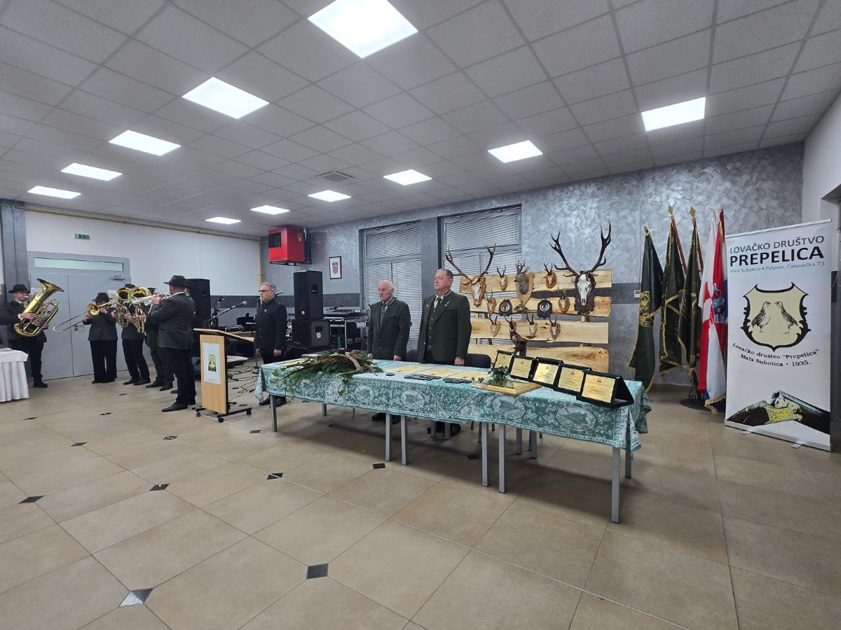 20251129 162608 copy 1600x1200