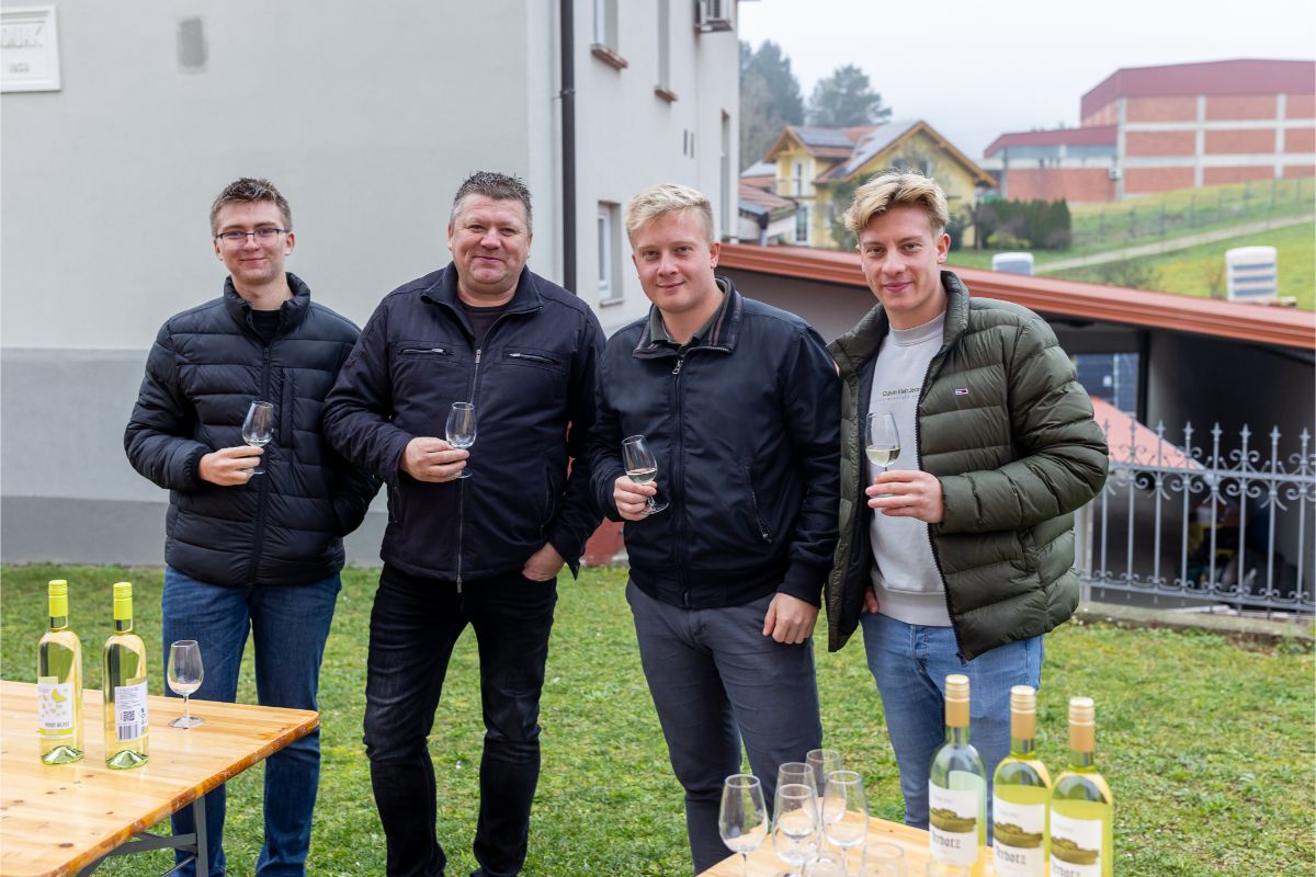 583291318 1288256470007700 933121937393088912 n