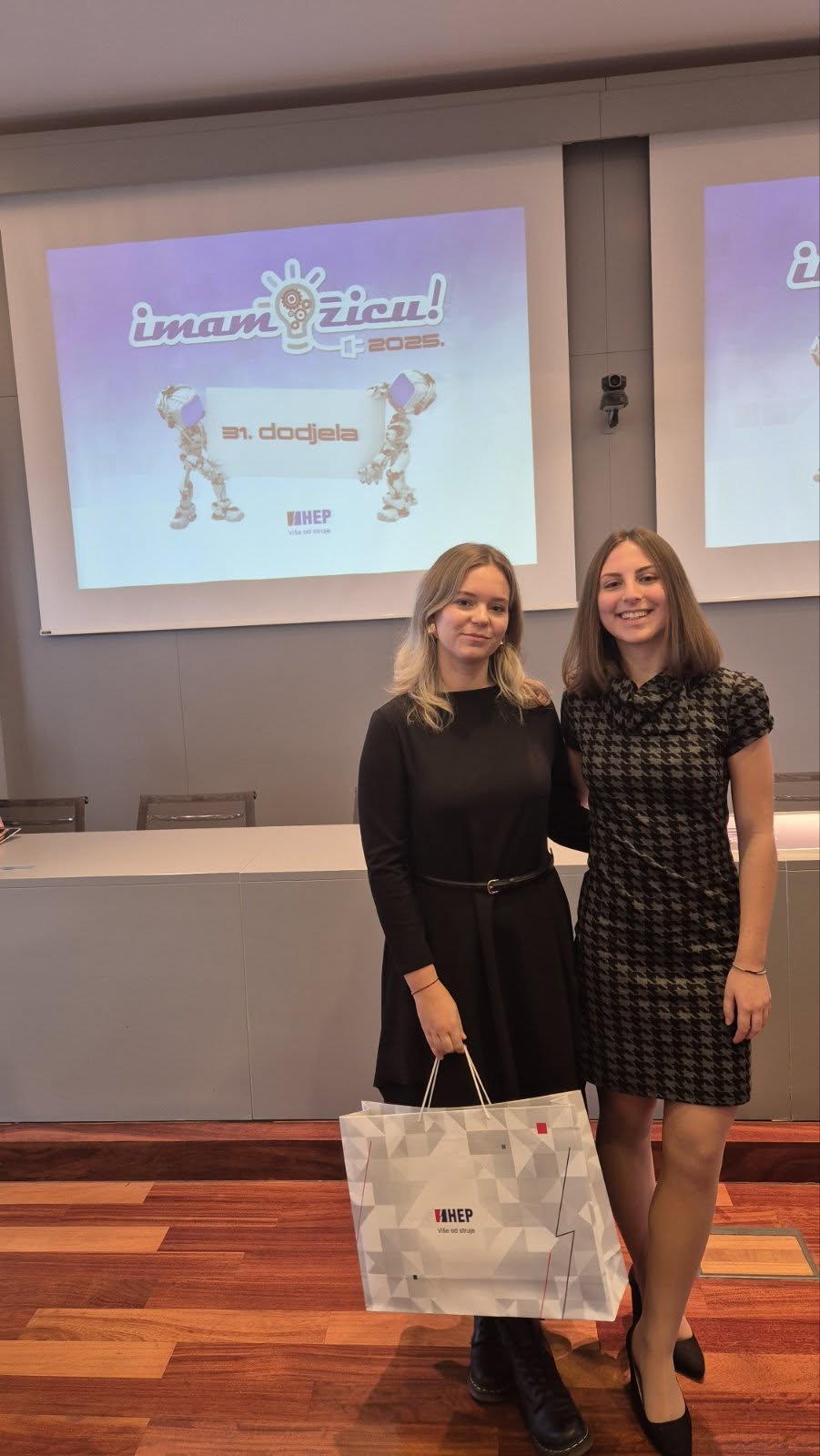 588754780 1429132072553216 1869763185416100757 n