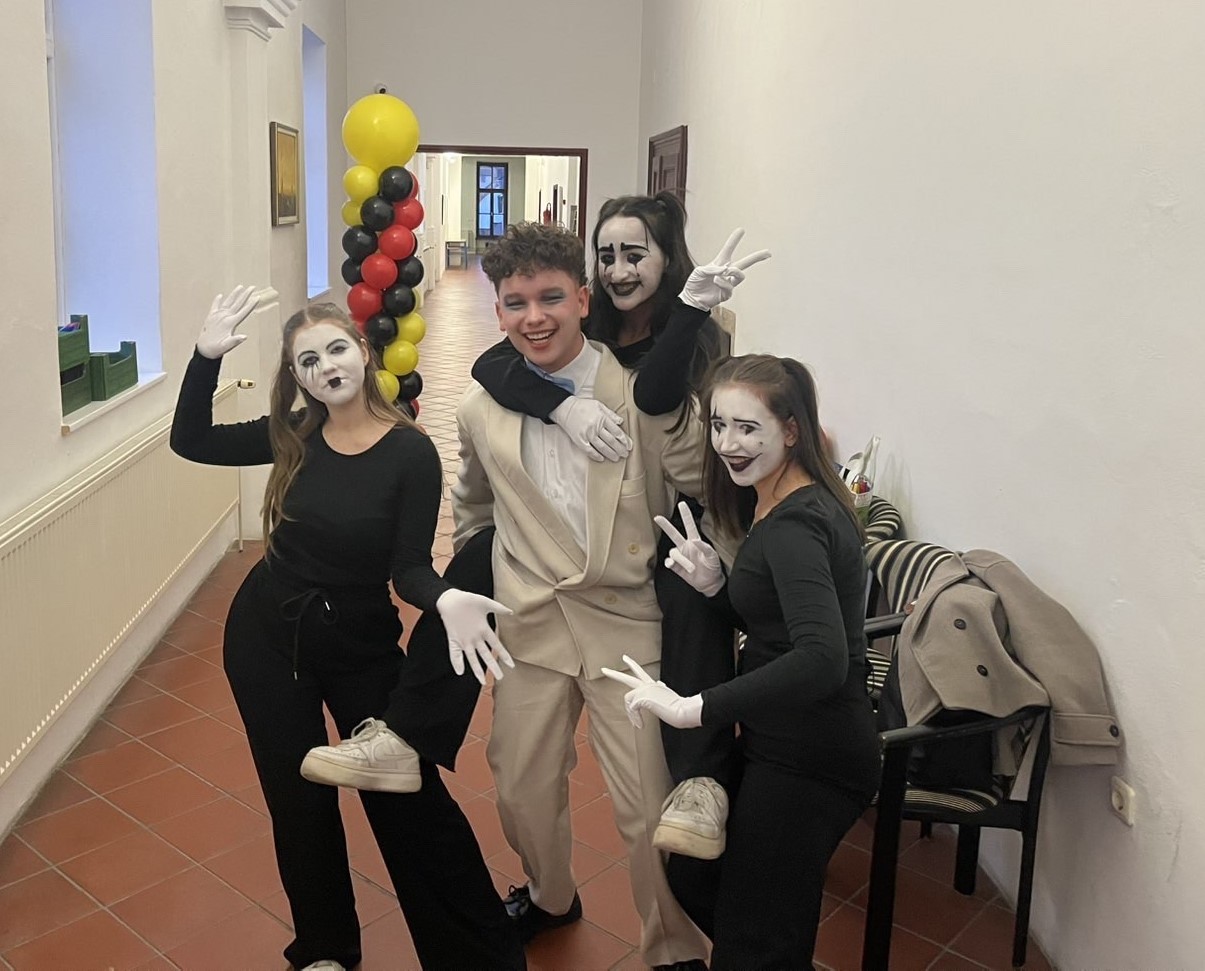 589386185 1367741601811591 3352629231170366997 n