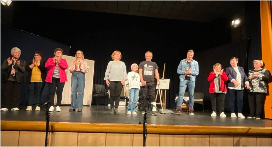 Dramska sekcija KUD-a Općine Donji Kraljevec izvodi predstavu “Muha ubojica” u Maloj Subotici Dramska sekcija KUD-a Općine Donji Kraljevec izvodi predstavu “Muha ubojica” u Maloj Subotici