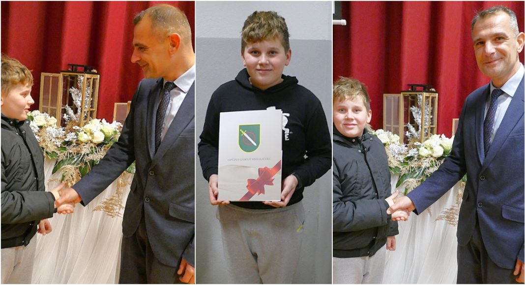 Iznenađenom učeniku Marku Miklinu, u publici, župan Matija Posavec čestitao rođendan! BeFunky collage 2025 11 25T200006.477